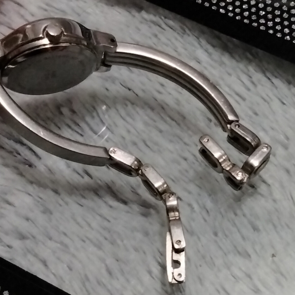 Watch - Picture 3 of 4